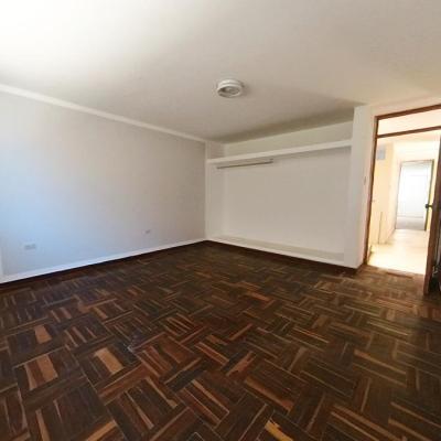 VENTA DE CASA DE 2 PISOS EN URB. FEDERICO VILLARREAL